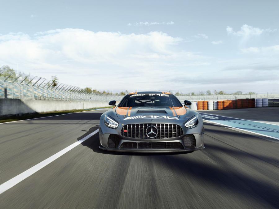  Mercedes-AMG GT4 (C190) 2020 года  (фото 4 из 7)